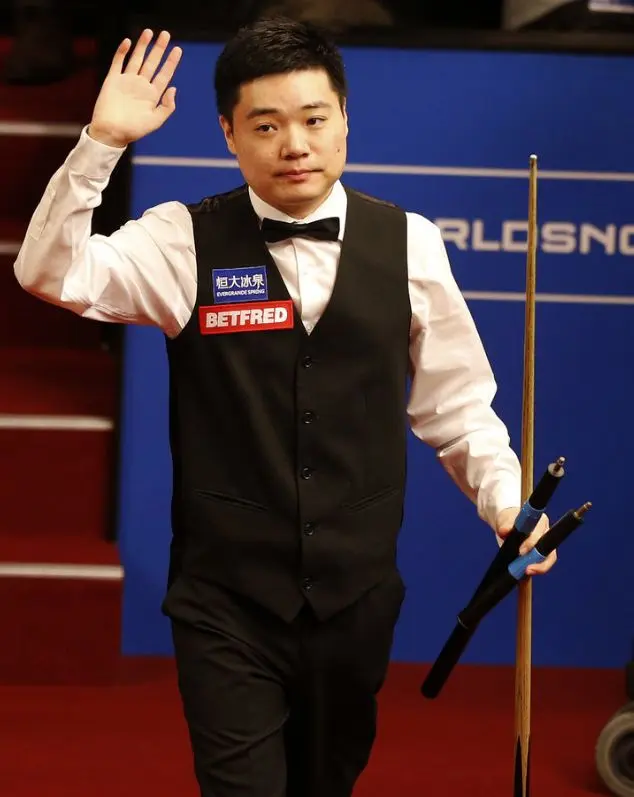 在任何一项, 马叔KO墨, 斯佳辉跌出 在任何一项, 马叔KO墨, 斯佳辉跌出